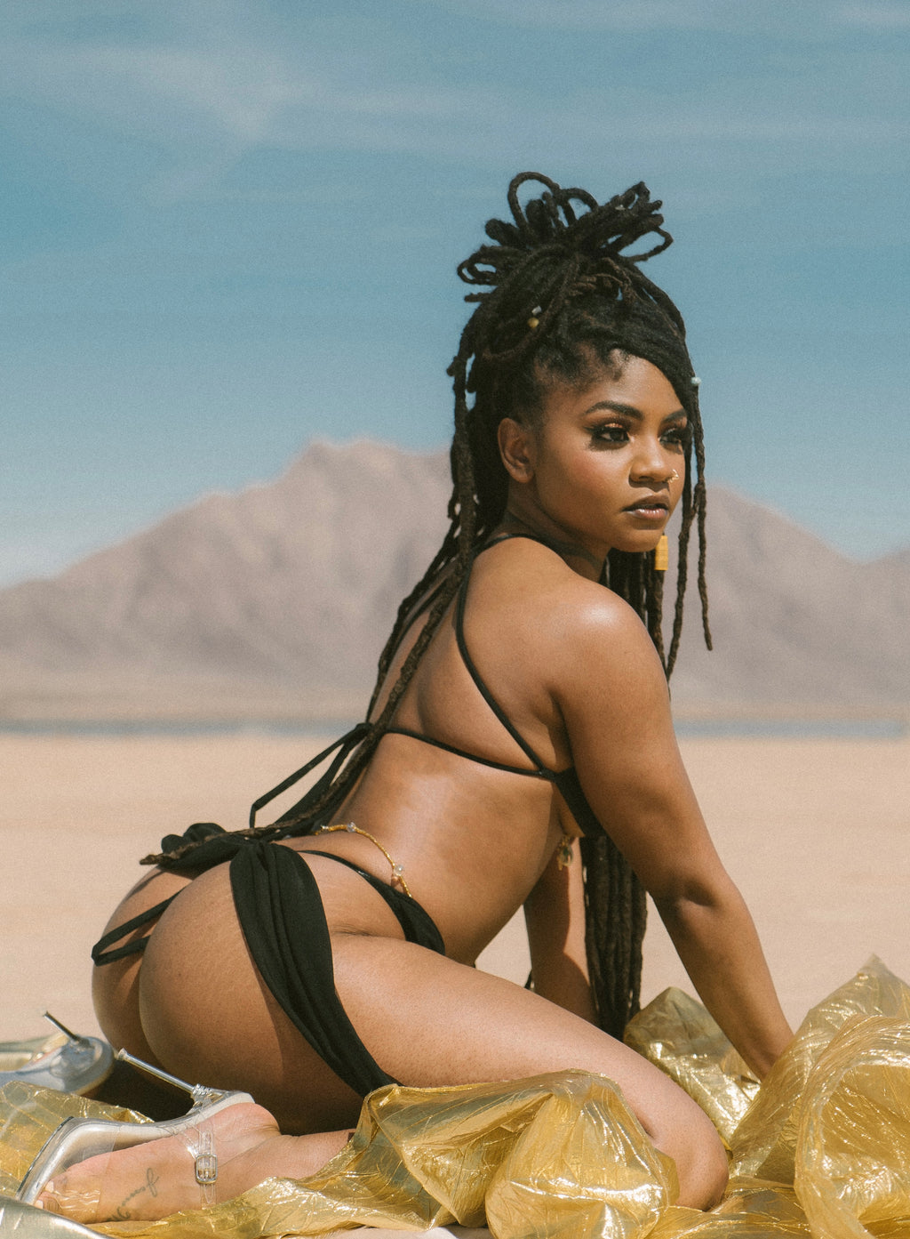 Madonna Wrap Thong in Sable